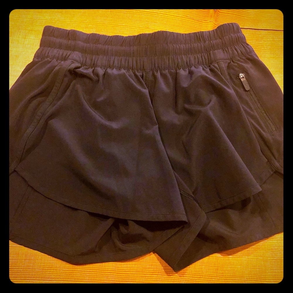 Tracker Short